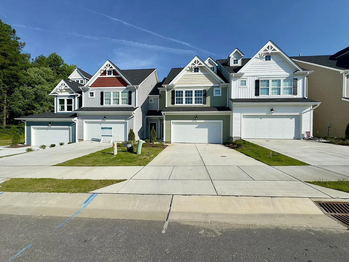 Building Photo - 276 Shingle Oak Rd