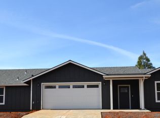 282 Gamay Dr, Cave Junction, OR 97523