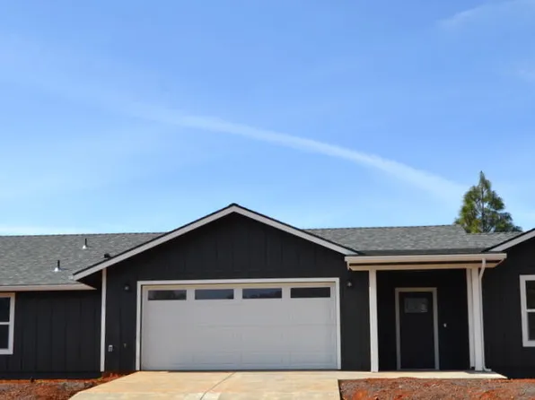 282 Gamay Dr, Cave Junction, OR 97523