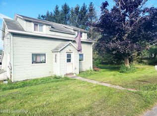 123 Main St, Middleburgh, NY 12122