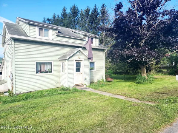 123 Main Street, Middleburgh, NY 12122