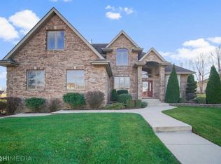 6805 Pershing Rd, Schererville, IN 46375