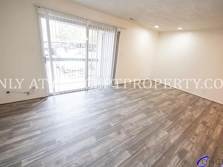 Foothill Terrace — Photo 221