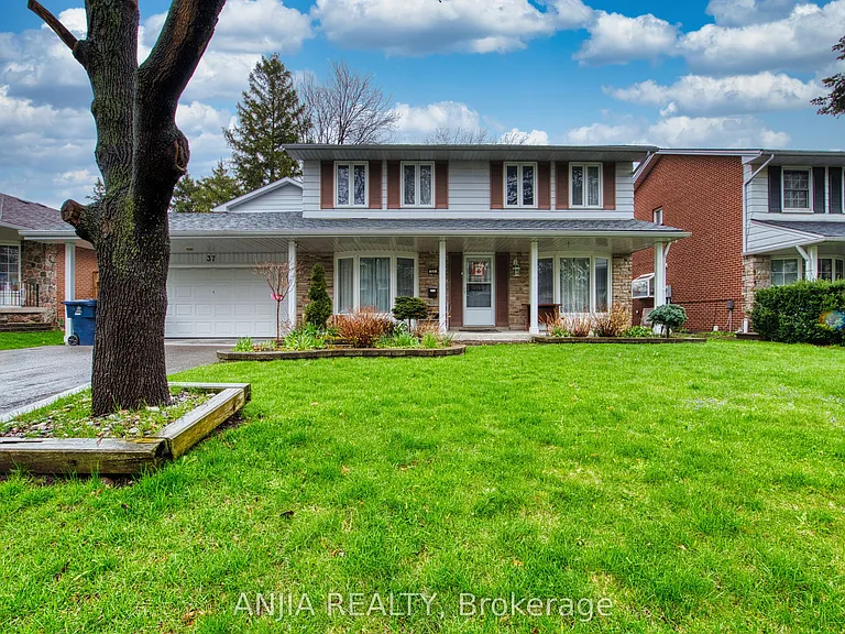 37 Allangrove Cres #2 — Photo 2