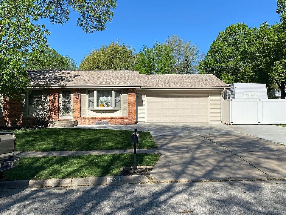 1st image of 4701 Woodhaven Dr