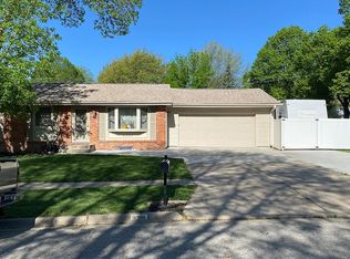 4701 Woodhaven Dr, Lincoln, NE 68516