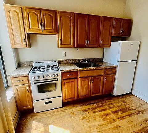 5th image of 601 10th Ave APT 3