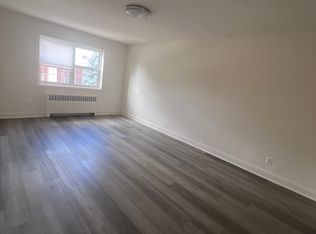 110 Arlo Rd APT 2B, Staten Island, NY 10301