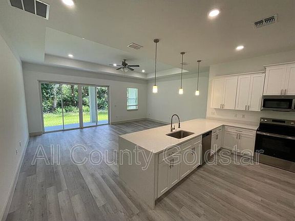 3rd image of 311 Yule St