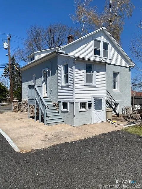 92 Terrace Ave