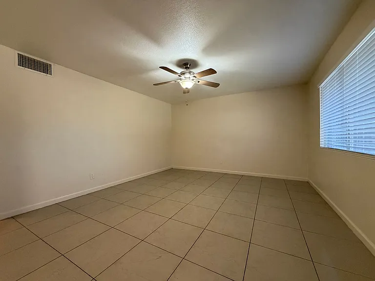 1809 E Broadway Rd — Photo 5
