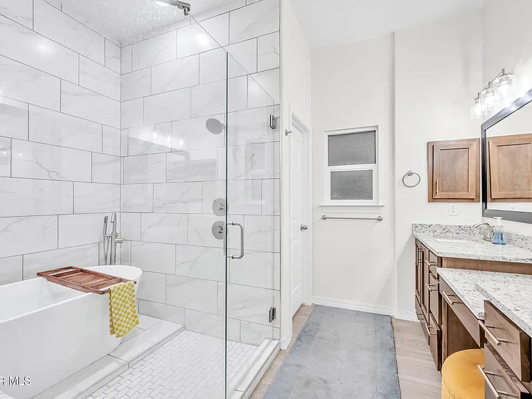 13257 Coldham St — Photo 39