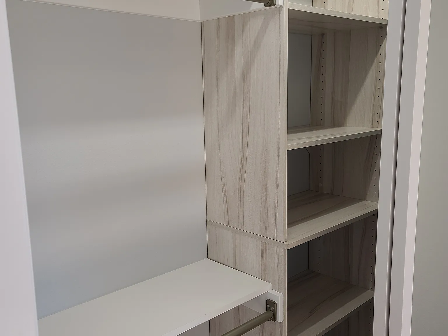 2 bed, 1370 sqft, $2,400 — Photo 4