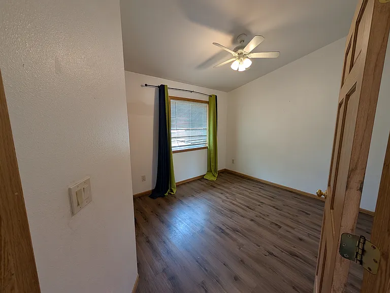 110 Elm St SW #A — Photo 15