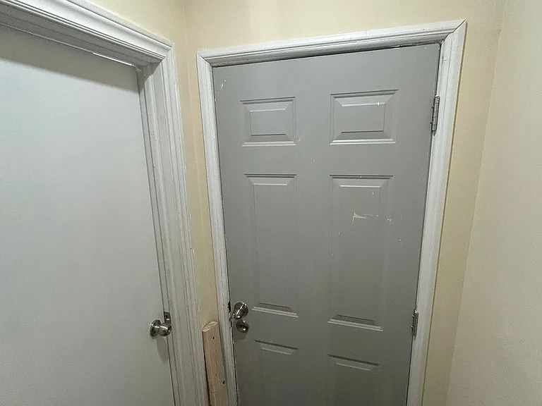 4 Sivyer Cres #BASEMENT — Photo 2