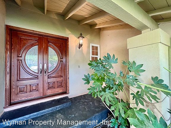 3rd image of 3514 White Cliff Cir