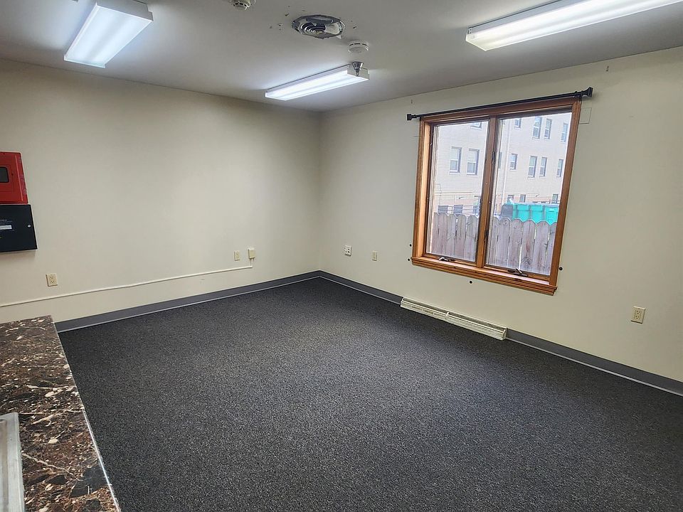 1st image of 183 Jewett Pkwy #101