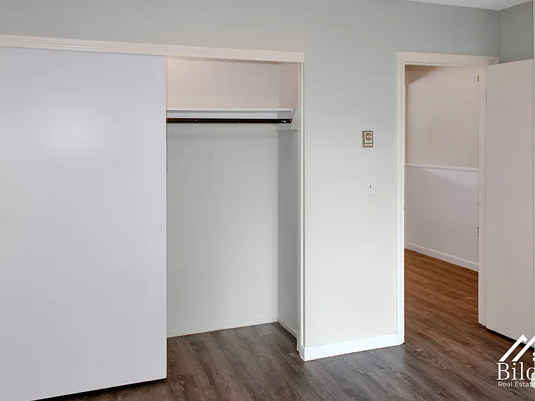 242 Waterman Avenue — Photo 53