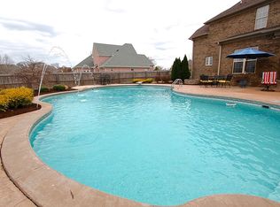 222 Greendale Dr, Jackson, TN 38305