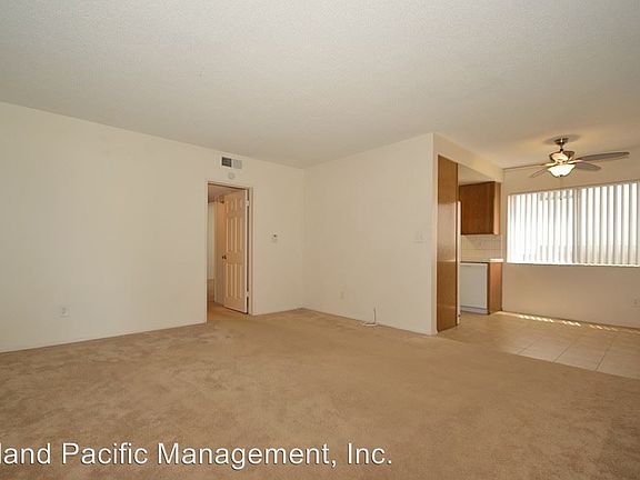 5th image of 220 Marine Ave #B