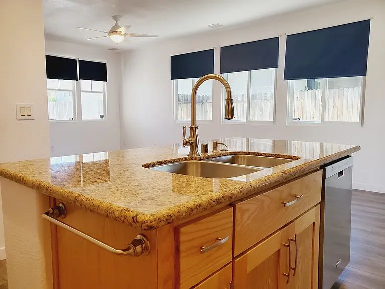 3070 Hawaii Ct — Photo 7