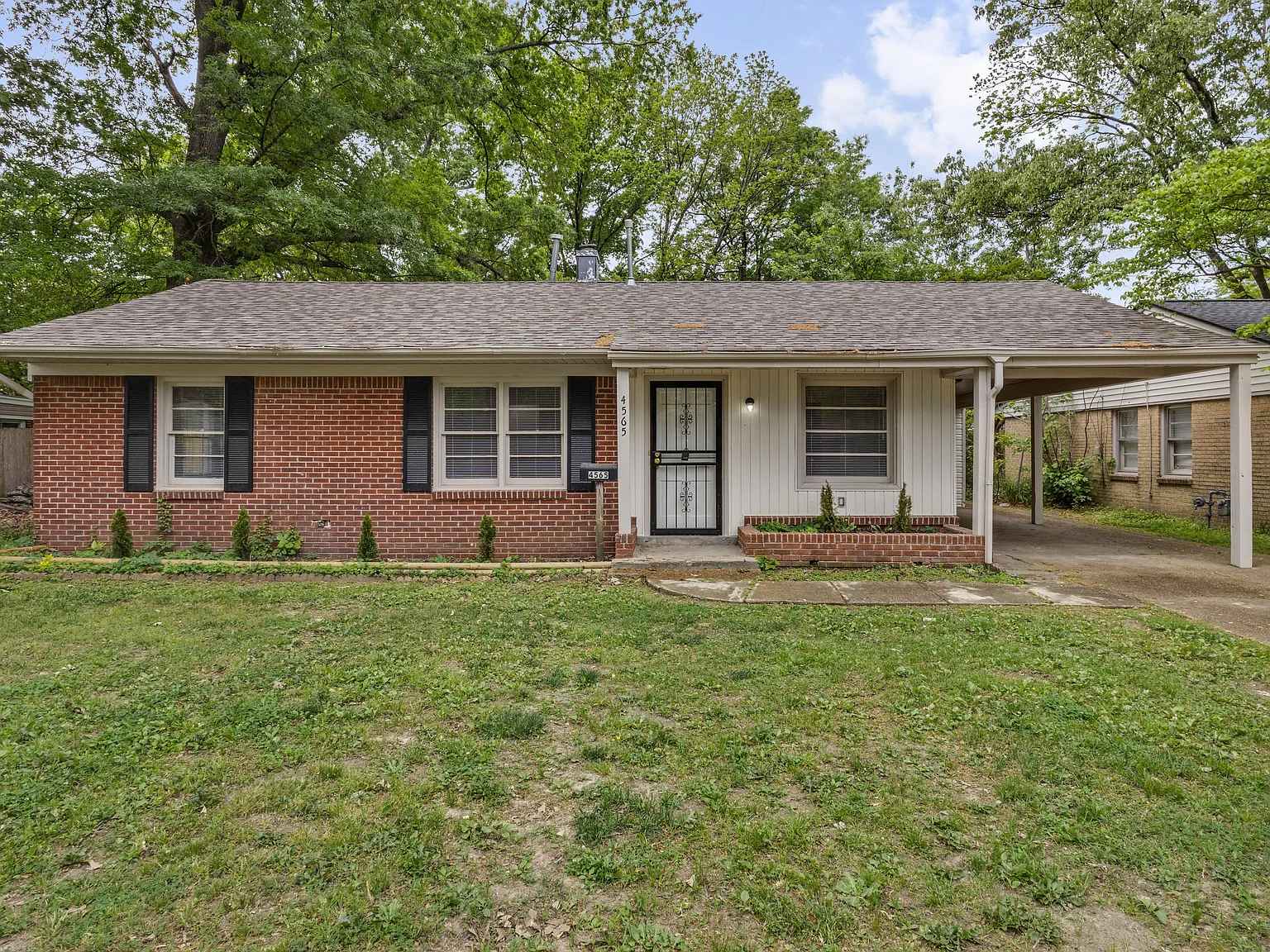 Spacious Single-Story Brick Home with Carport & Fenced Yard — Photo 1