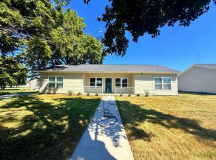 304 Elm St, McLean, IL 61754