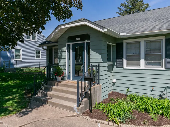 2218 W Lombard St, Davenport, IA 52804