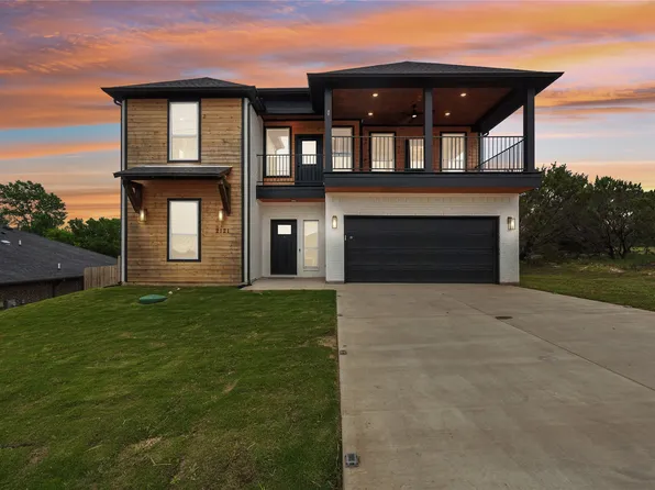 2121 Christine Dr, Granbury, TX 76048