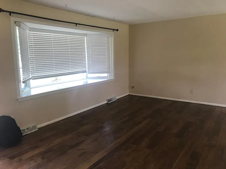 1652 S Glencoe St — Photo 9