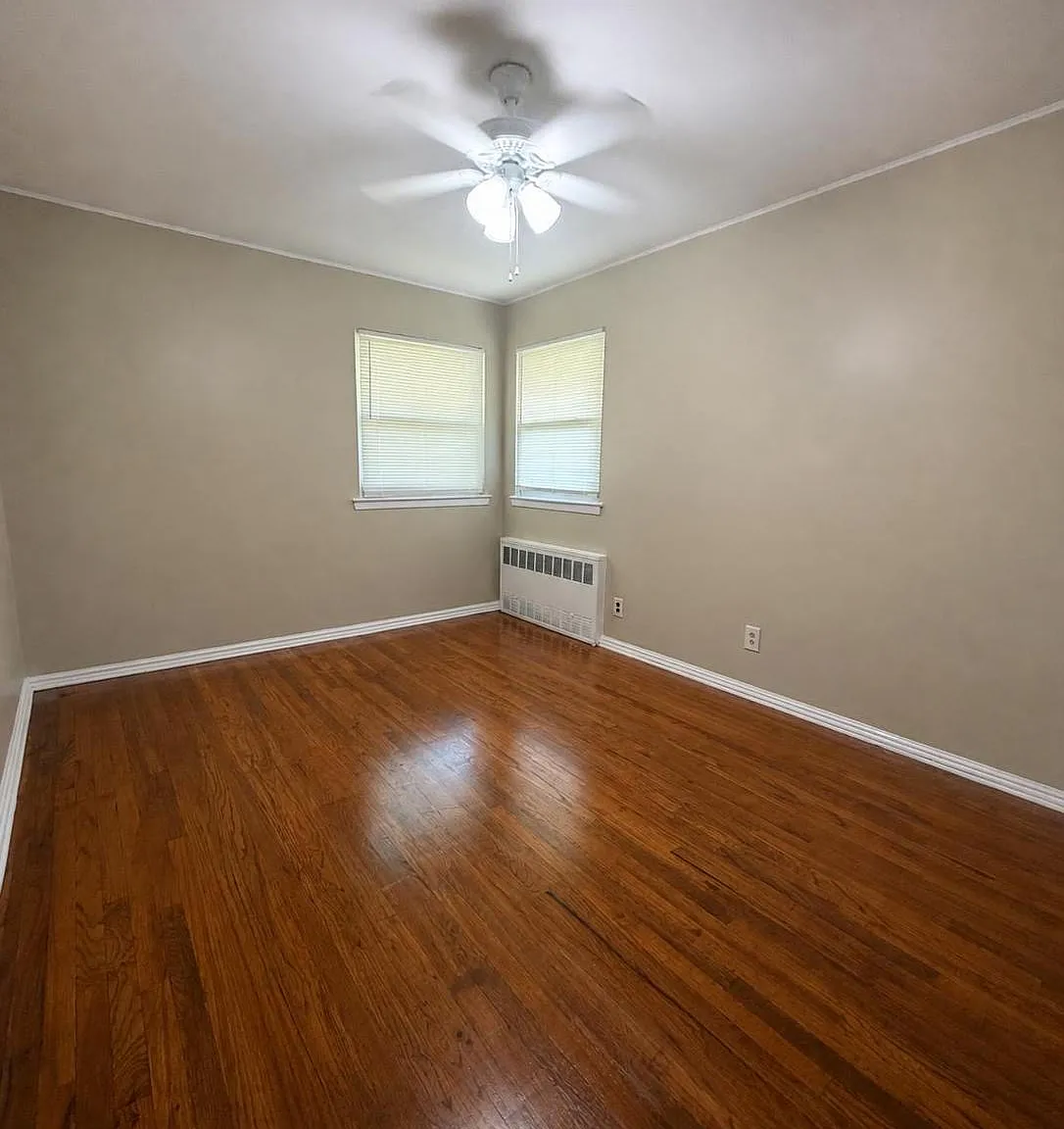 Wedgewood Dr, Westbury — Photo 4