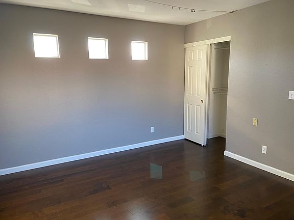 3rd image of 4640 Wilcox Ave