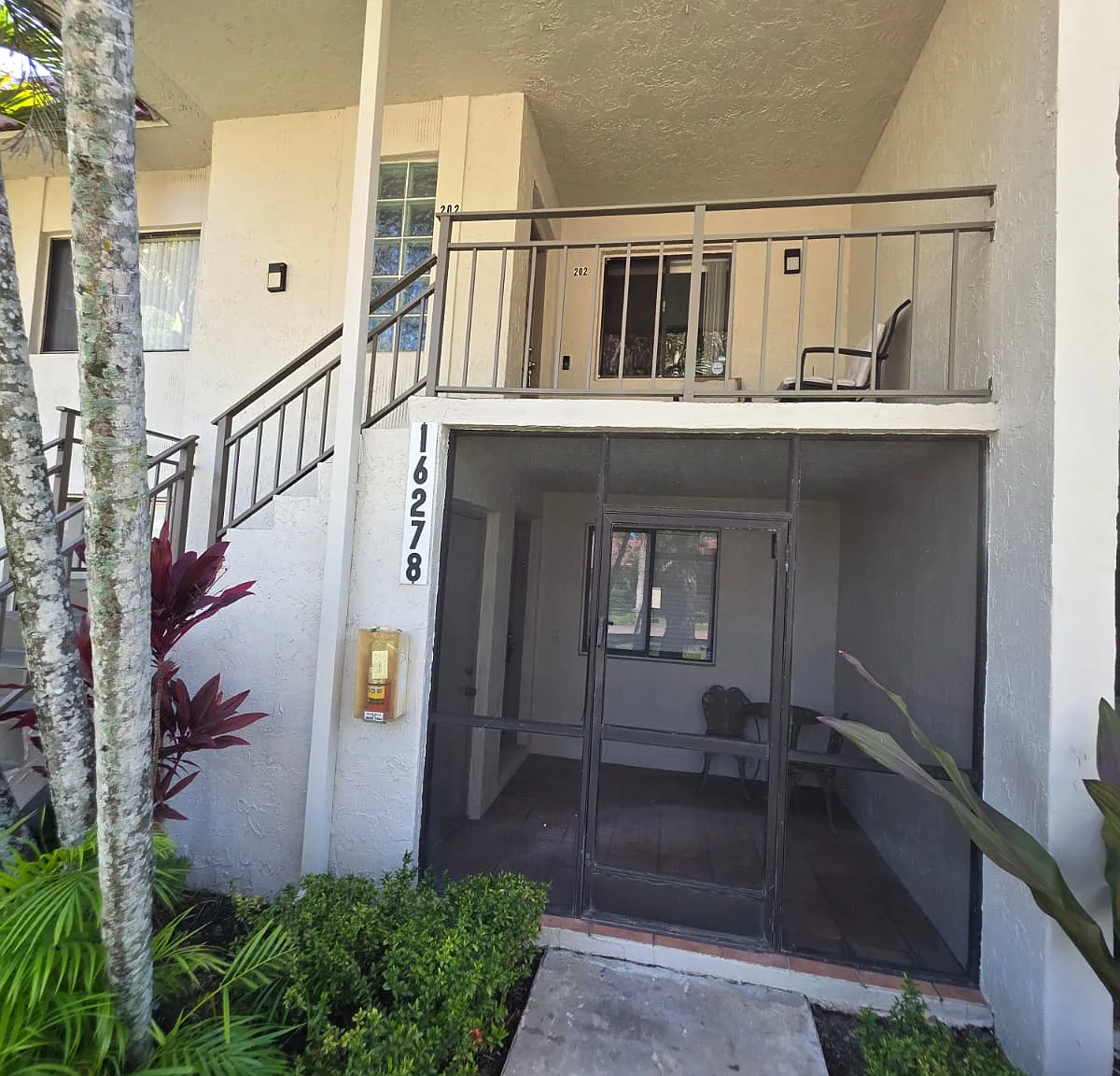 2 bed, 1235 sqft, $2,400 — Photo 3