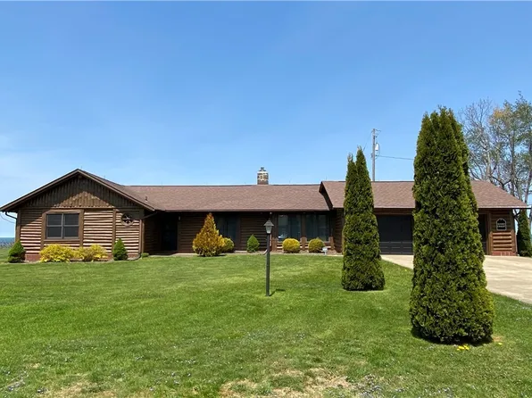 1104 Lake Rd, Conneaut, OH 44030