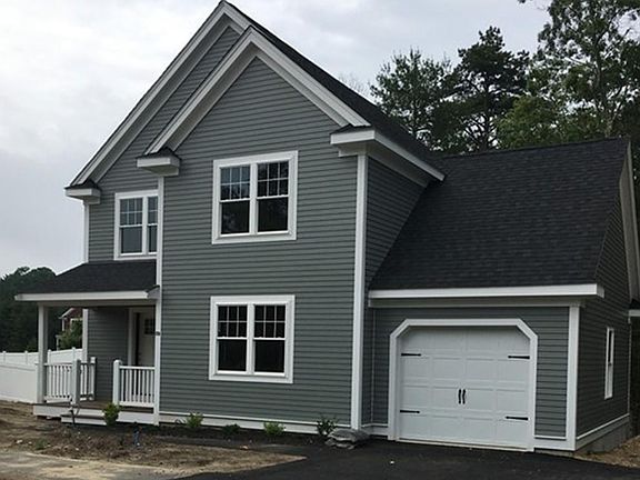 2nd image of 58 Christmas Tree Ln