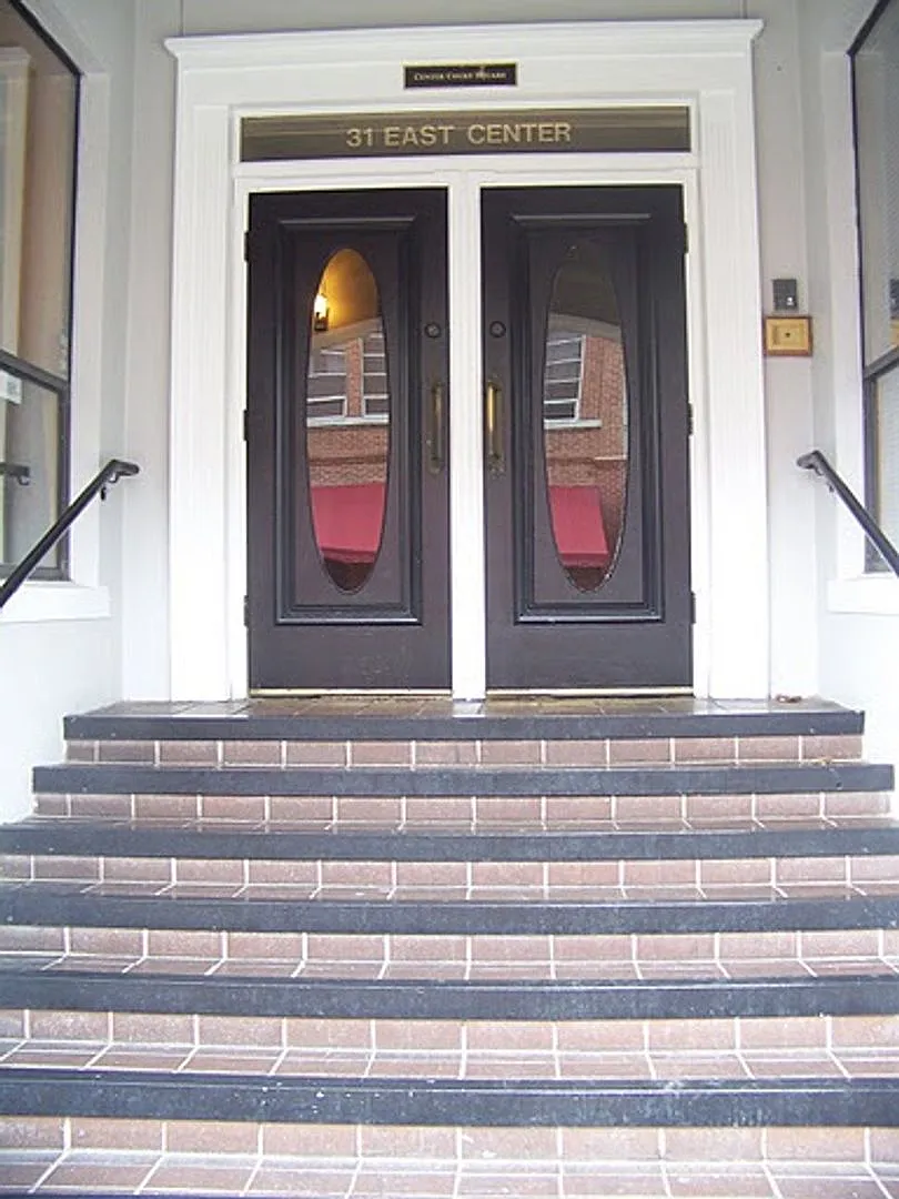 31 E. Center RES — Photo 2