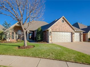 15504 Hickory Bend Ln, Edmond, OK 73013