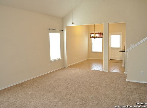 5th image of 213 Stetson St