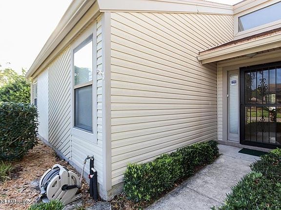 5th image of 8324 Chimney Oak Dr
