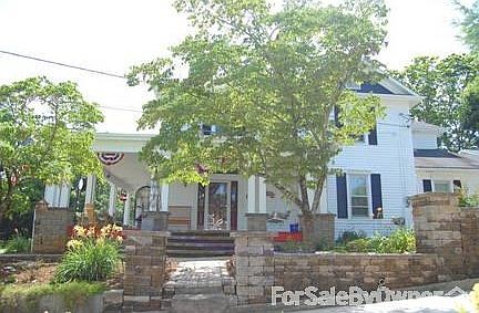 2nd image of 615 E Main St