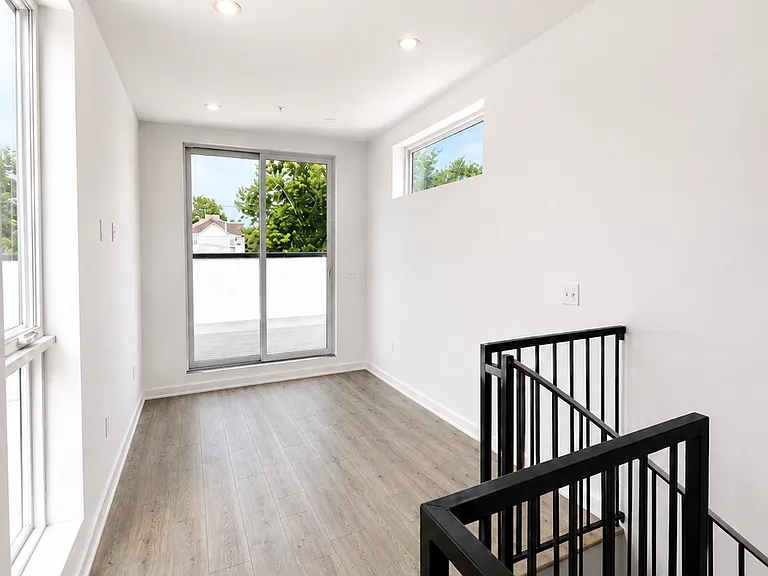 2425 20th St NE #20A — Photo 4