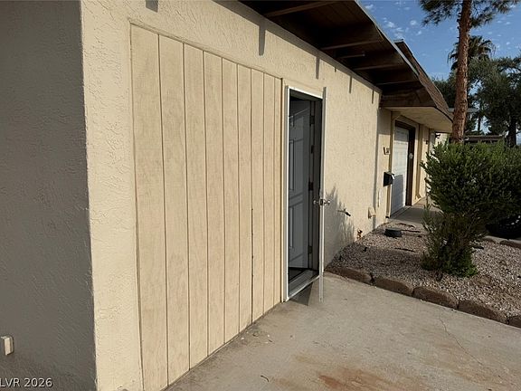 4th image of 2641 Heritage Cir