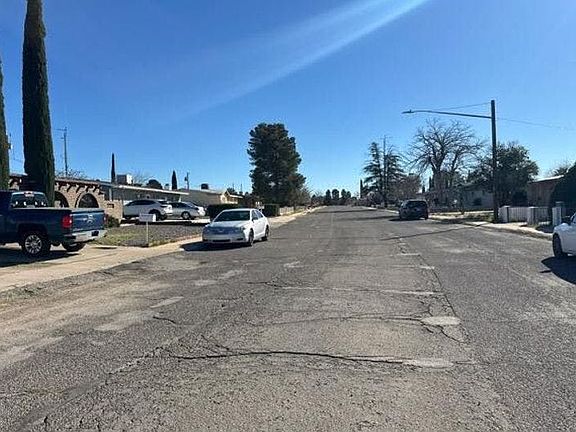 5th image of 2507 E 7th St