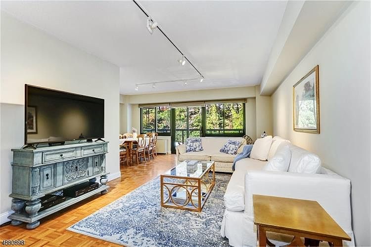 1st image of 609 W So Orange Ave #4B