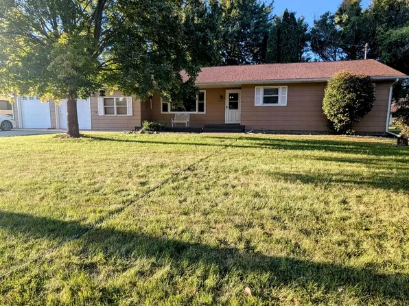 2344 26th St SW, Mason City, IA 50401