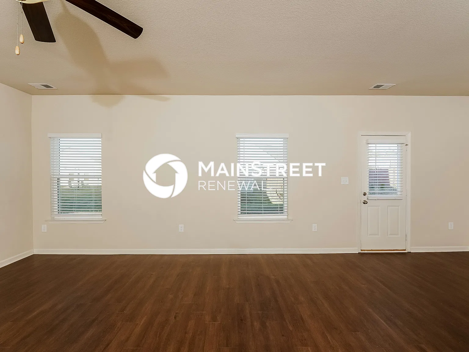 565 Clover Circle — Photo 4