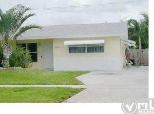 534 W Jasmine Dr, Lake Park, FL 33403