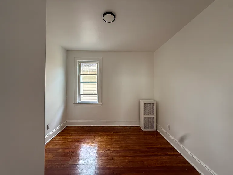 27 Piaget Ave #2 — Photo 6