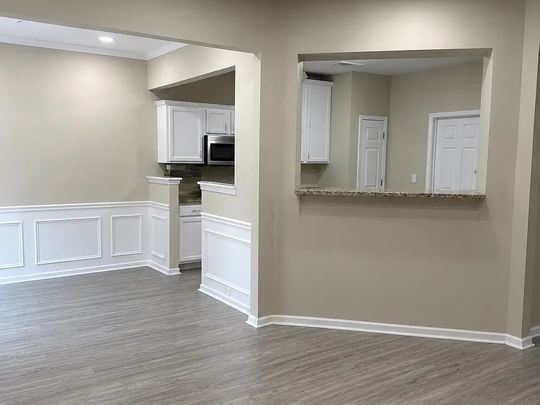 6010 Ellington Cv — Photo 12