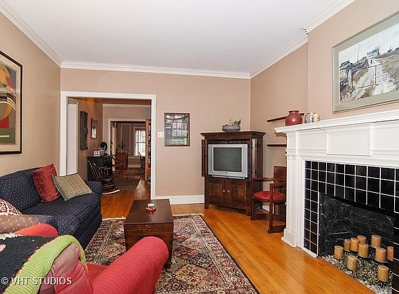 4th image of 719 Erie St APT 2A